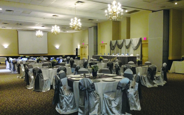 Vance Creek Hotel & Conference Centre