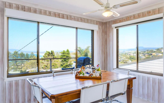 OSPREY Gerroa 4pm check out Sundays