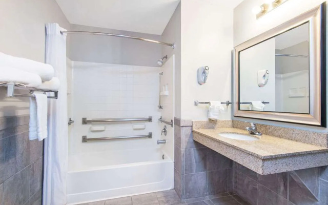 Days Inn By Wyndham Carlsbad, Nm