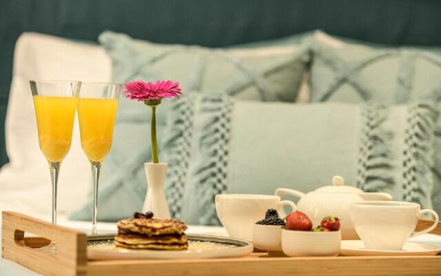 Sunny Luxury Suite Grey