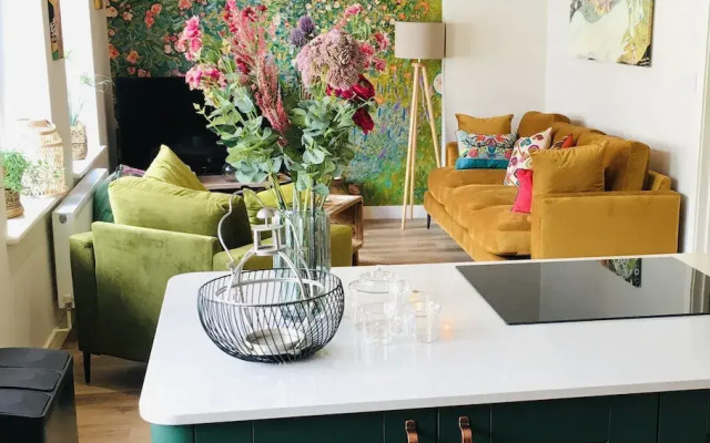 The Art Attic a Stylish Boutique Apartment