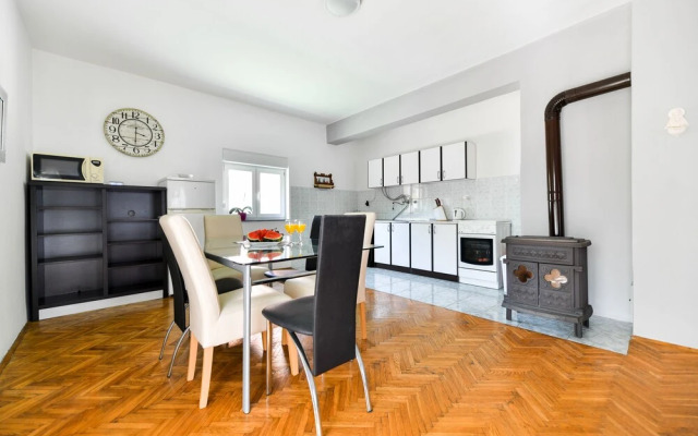 Villa Medun- private pool, bbq, parking, airconditioning