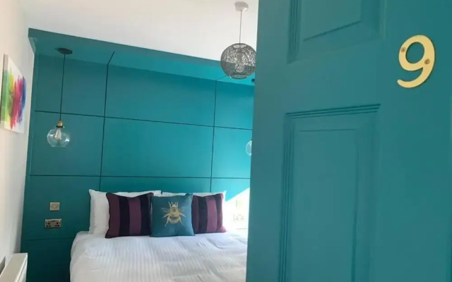 Lynwood House Hotel