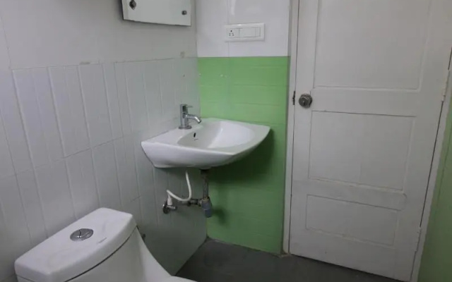 Hotel White Parrot