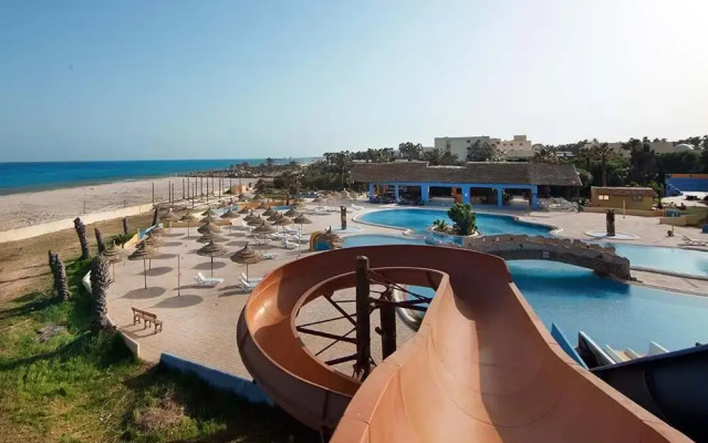 Hotel Hawai Beach Club