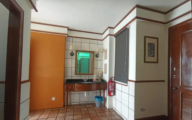 Alpine LXPD Full Seaview Water Chalet