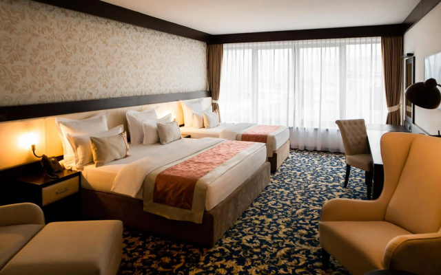 Malak Regency Hotel - Image 7