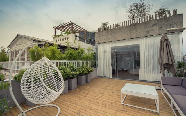 Zizai Music B&B(Qilou Old Street Branch)