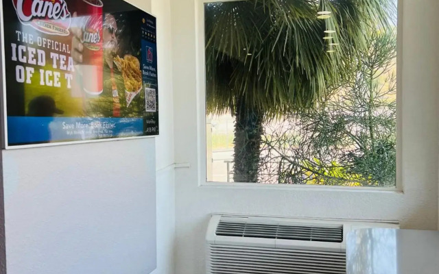 Motel 6 La Mesa, CA - San Diego