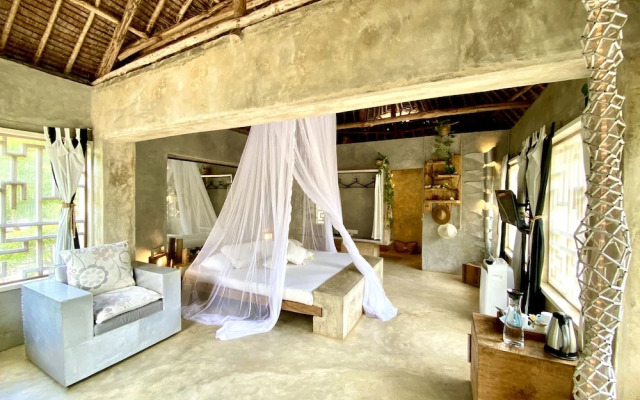 Rock and Sea Resort