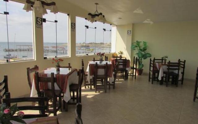 Brisas de la Bahia Hotel