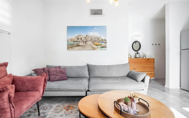 Premium 1BD apartment near the beach W/Balcony