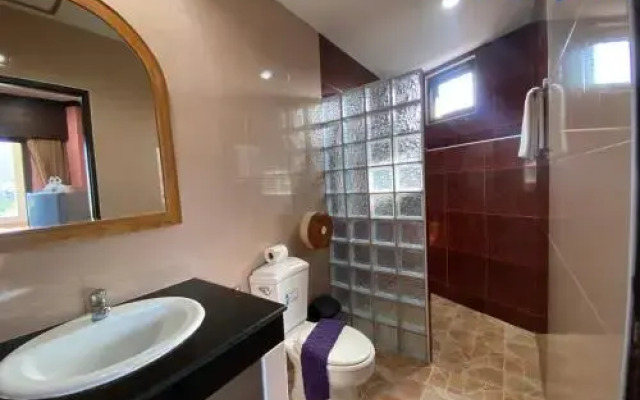 ZEN Rooms Nanai Soi 2