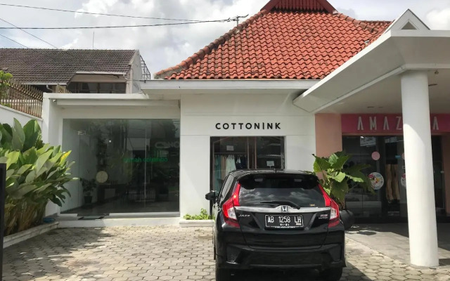 Rumah Colombo by RedDoorz