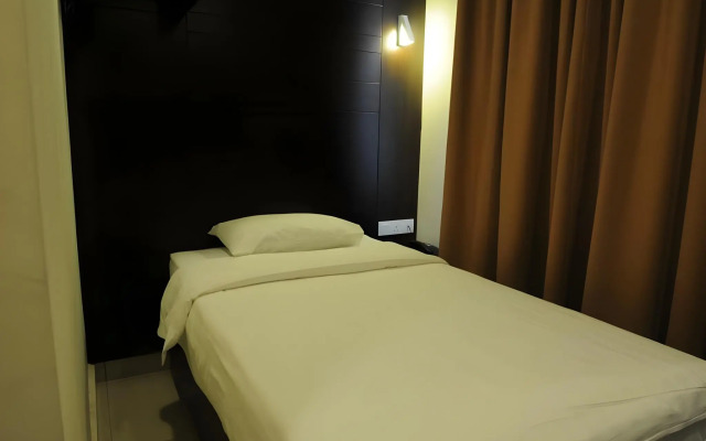 Cathay Hotel