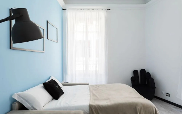 A World Aparts - The Artist's Suite