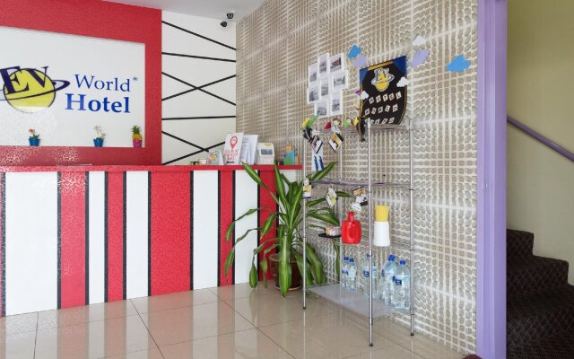 OYO 89583 Grove Hotel