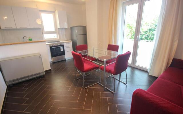 Cukon Holiday Home
