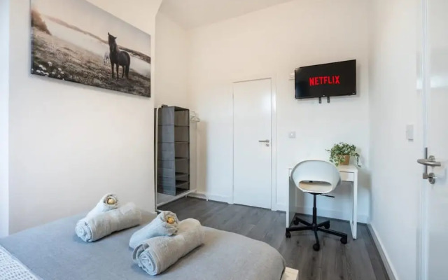 4 Bedrooms-4 Bathrooms House