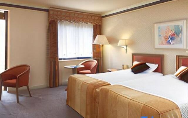 Mercure Dartford Brands Hatch Hotel &amp; Spa