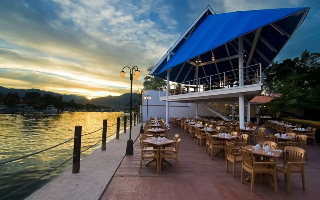 Club Embarcadero Pacifico