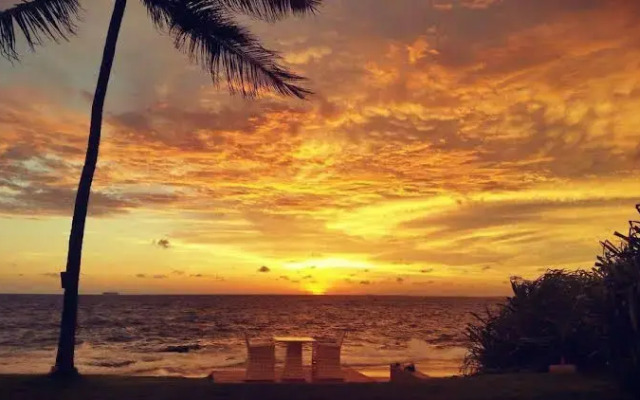 Reefs Edge Hotel