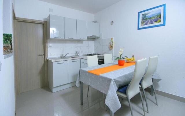 Apartment Adriana
