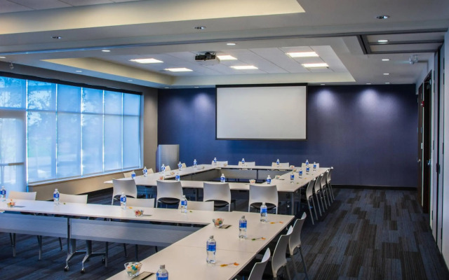 Courtyard by Marriott Winnipeg Airport