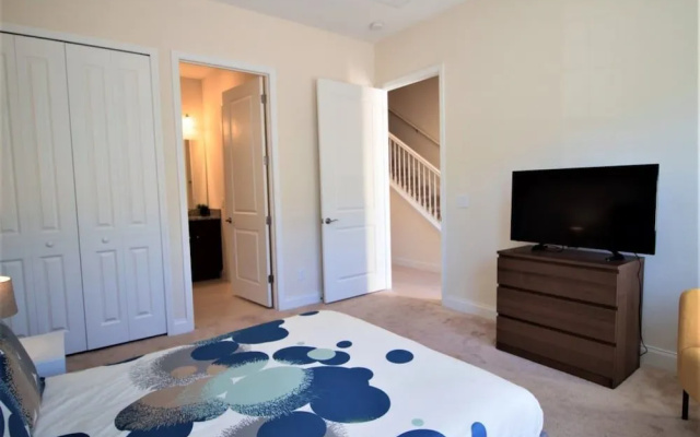 Festival Resort 313