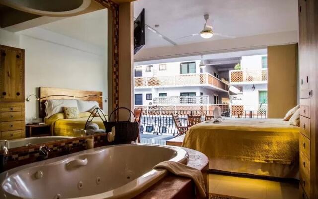 Hotel Andales on the Bay Suites