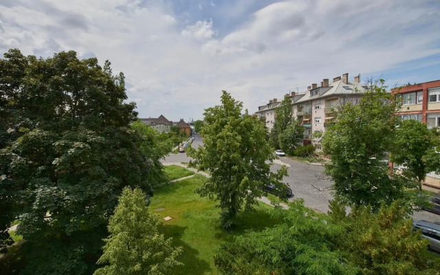 LEM Suburban Apartment