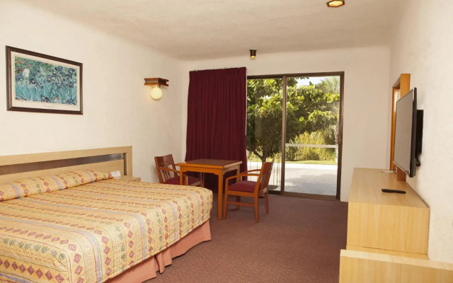 Hotel Paradise Inn
