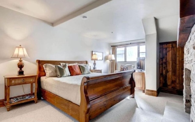 Luxury 3 Bedroom Mountain Vacation Rental in the Heart of Lionshead Village in Vail
