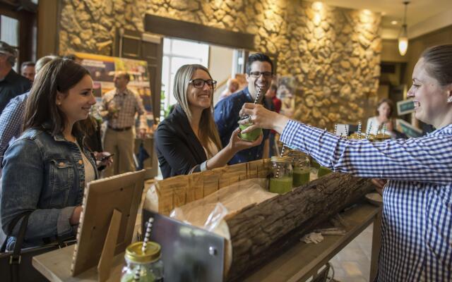 Holiday Inn Express and Suites Tremblant by IHG