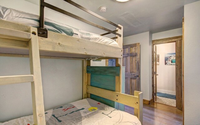 Eagle Ridge Escape 5 Bedroom Townhouse by RedAwning