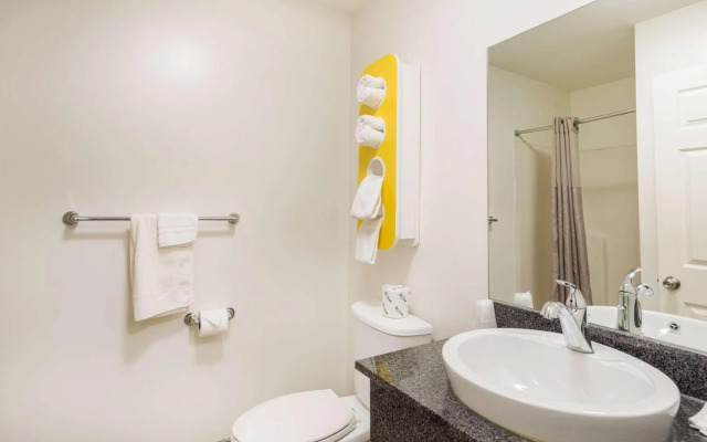 Savannah Suites Greenville