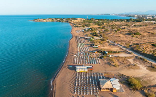 Vox Maris Resort