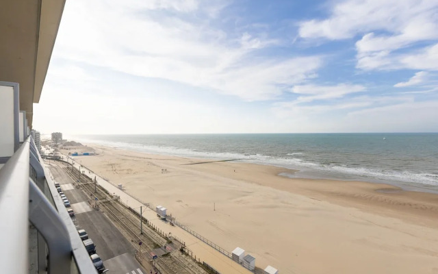 Ground-floor Gem by the Sea