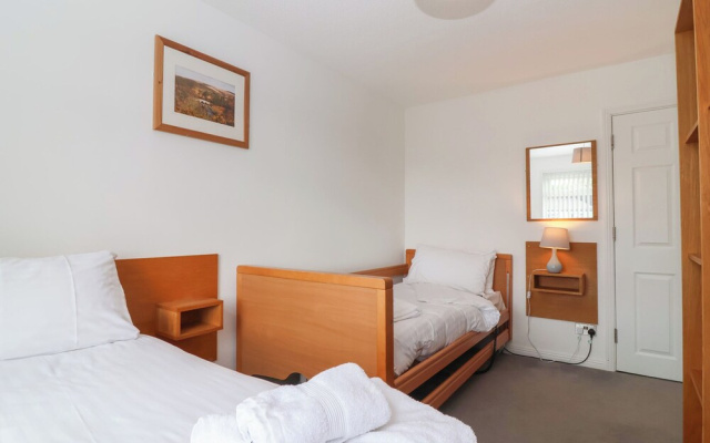 Harcombe House Accessible Pet Free Bungalow Sleeps 6