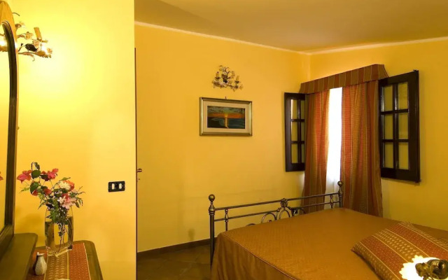 Luxurious Holiday Home in Collesano With Pool