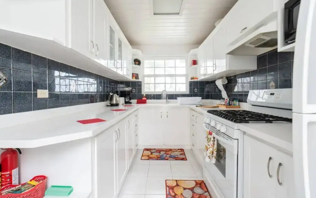 Zenbreak Freshwater Beachfront #5