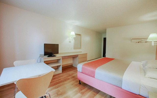 Motel 6 Albany, NY