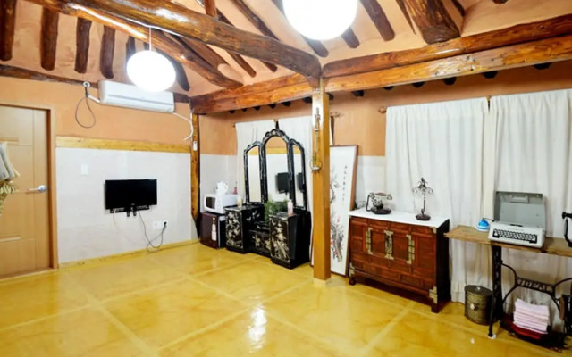 Jeonju Good Day Hanok Stay