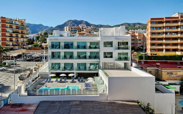Carihuela Suites
