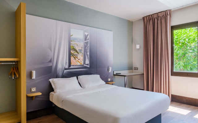 B&B HOTEL Villeneuve-Loubet Village