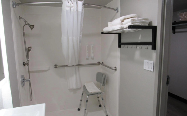 Clarion Pointe McDonough