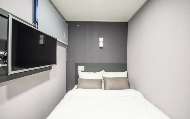 Philstay Myeongdong Metro