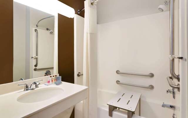 Wingate by Wyndham - Destin FL