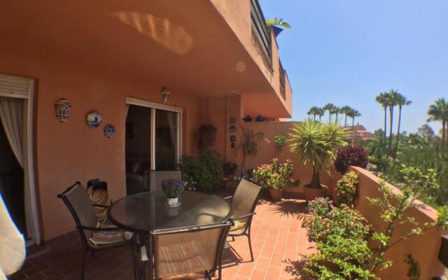 2236-Lovely groundfloor with pool view