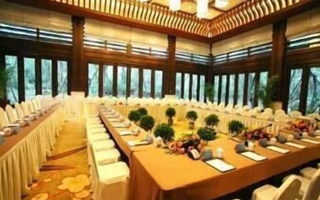 Howard Johnson by Wyndham Conference Resort Chengdu